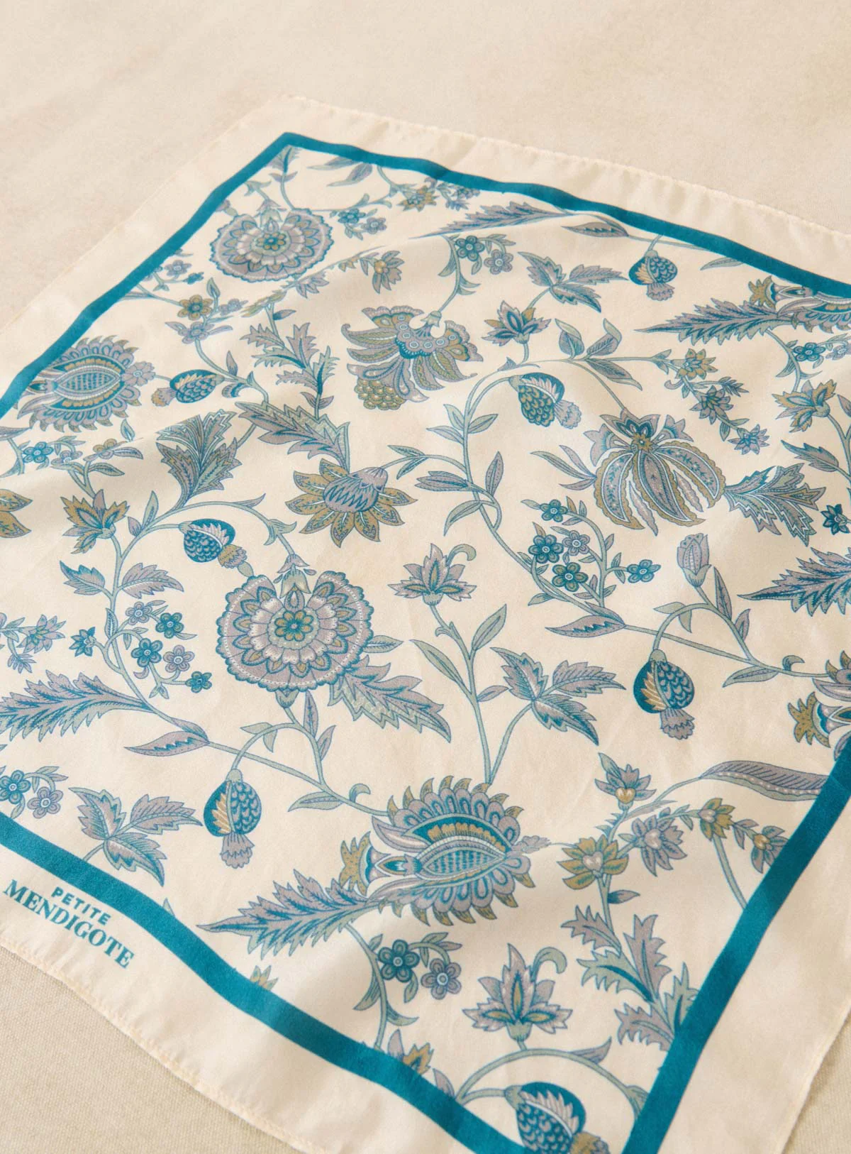 Foulard en soie Anda - Image 2